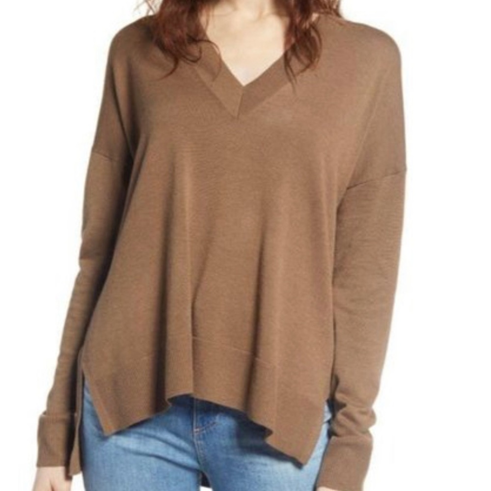 CHELSEA28 V-Neck Sweater